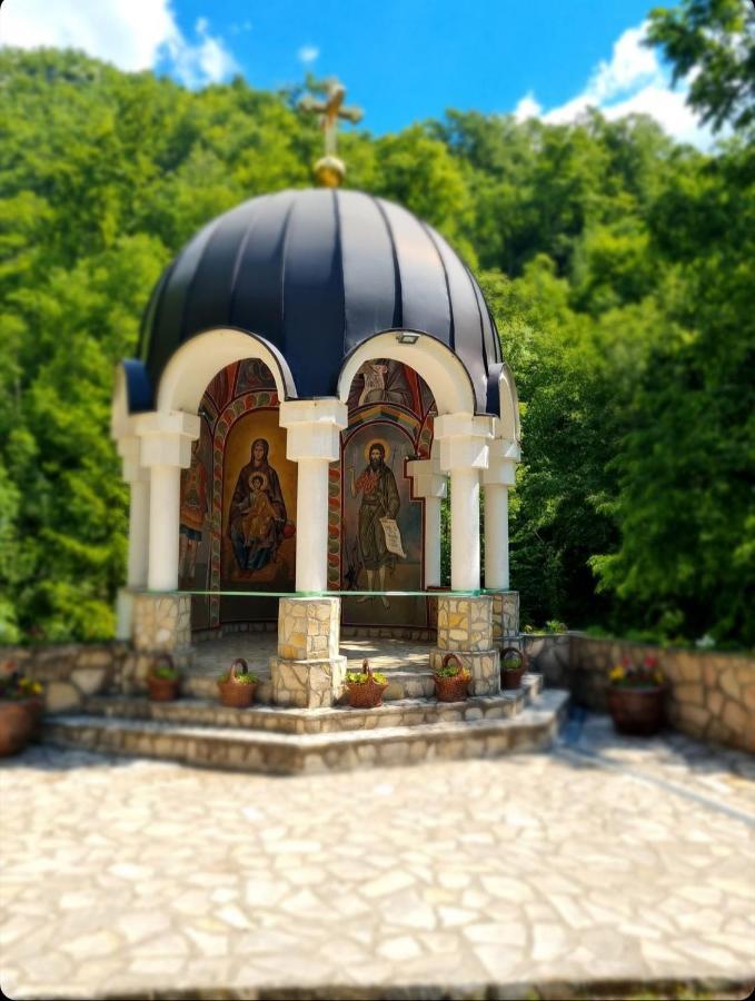 Anin Dvor Sekoviciアパートメント エクステリア 写真